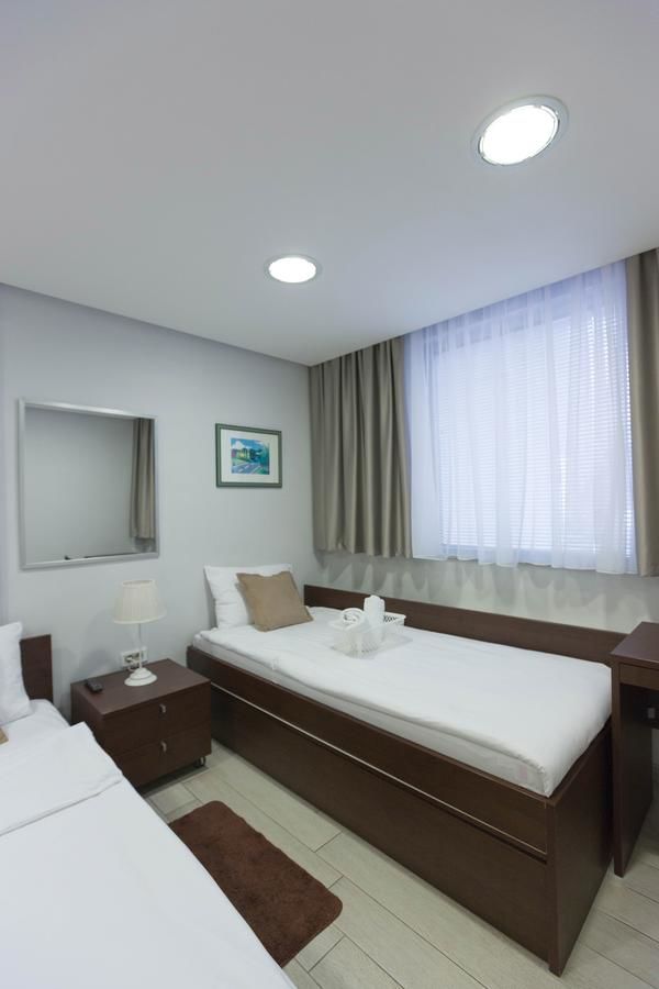 Отели типа «постель и завтрак» Seven Hills Bed&Bike B&B Подгорица