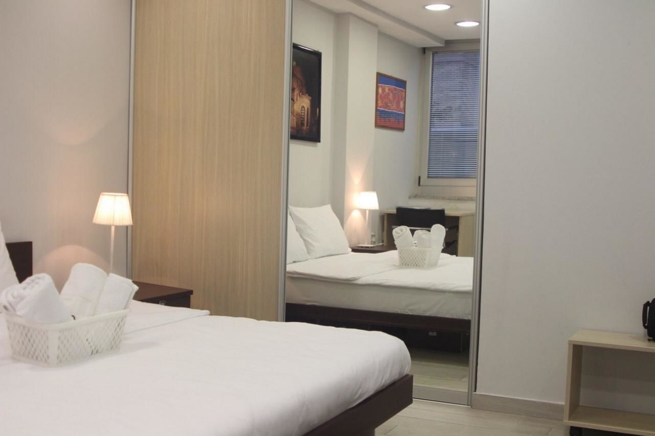 Отели типа «постель и завтрак» Seven Hills Bed&Bike B&B Подгорица
