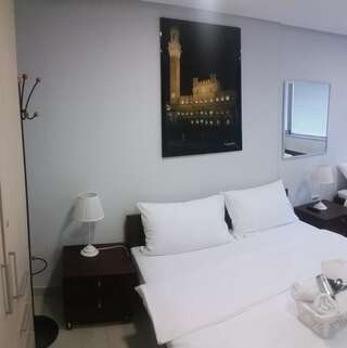 Отели типа «постель и завтрак» Seven Hills Bed&Bike B&B Подгорица Четырехместный номер-7